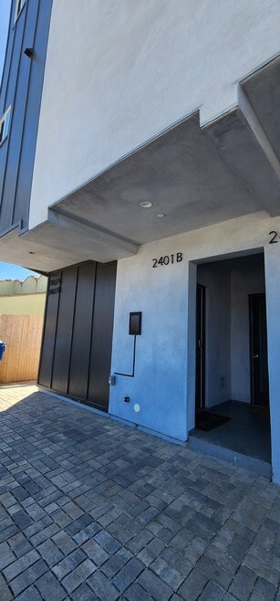 Building Photo - 2401 Redondo Blvd