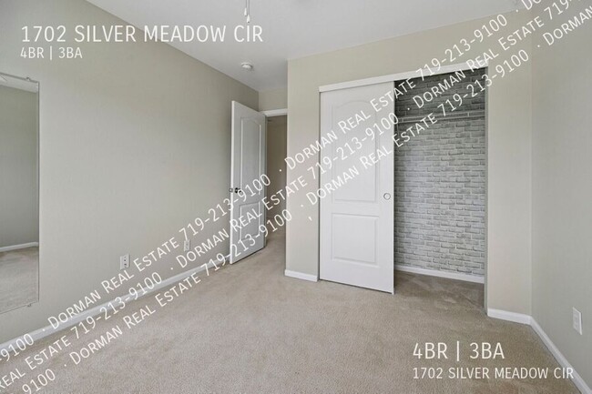 Building Photo - 1702 Silver Meadow Cir