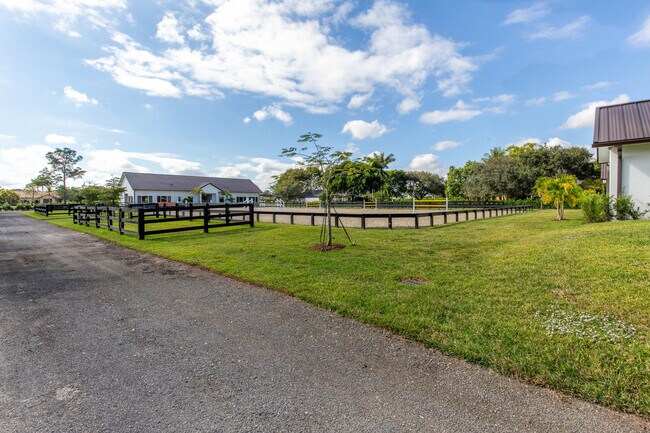 Building Photo - 2889 Appaloosa Trail