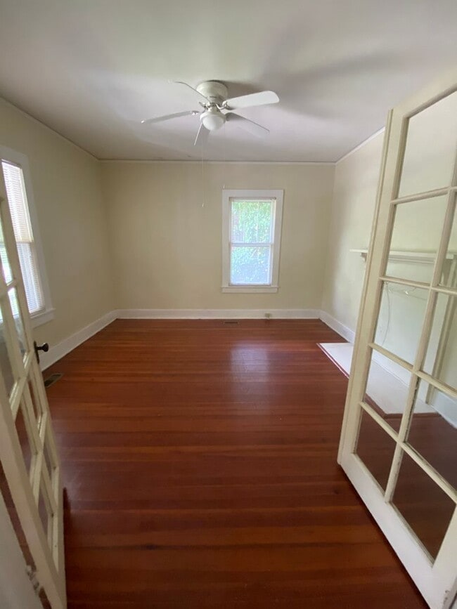 Building Photo - Historic Ranch Home