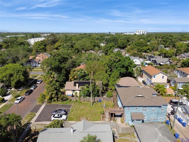 Building Photo - 2445 2nd Ave N