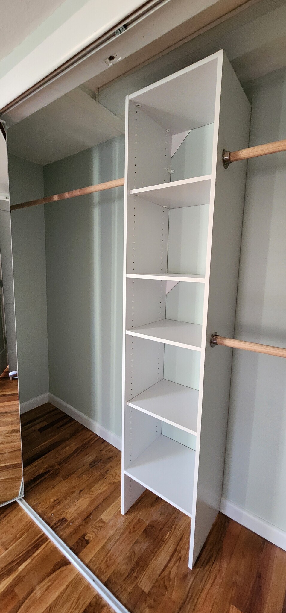 Building Photo - 32 N Main St