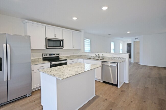 Building Photo - 951 Bluegrass Pt