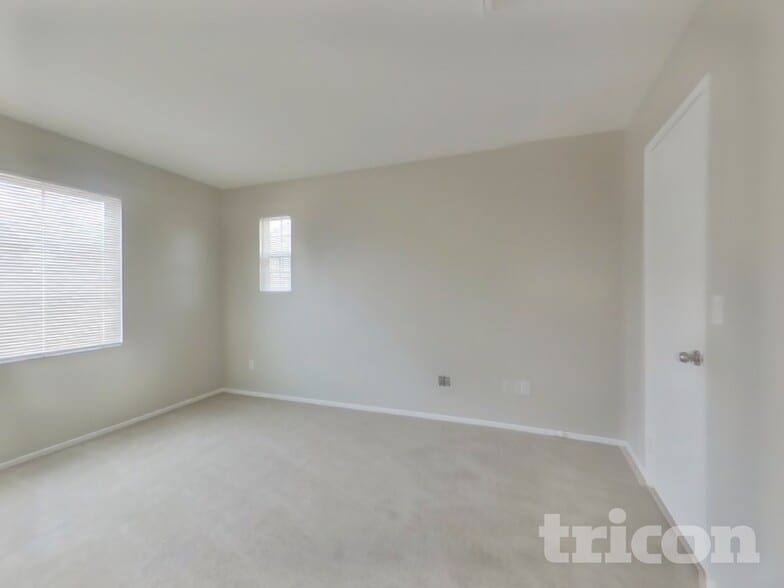 Building Photo - 1431 Bittersweet Dr