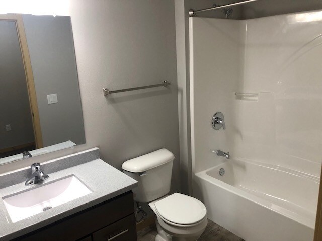 Building Photo - 6048 Driscoll Dr