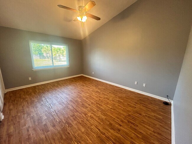 Building Photo - 2825 Briarcliff Rd