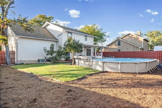 Building Photo - 1801 Broken Shoe Cove