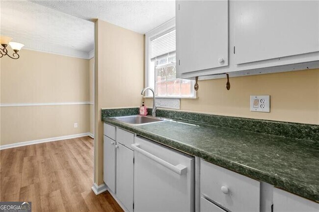 Building Photo - 392 Northdale Ct