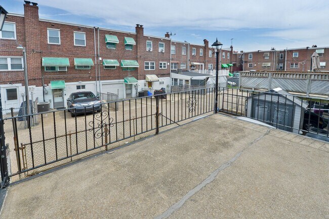 Building Photo - 2019 S Etting St
