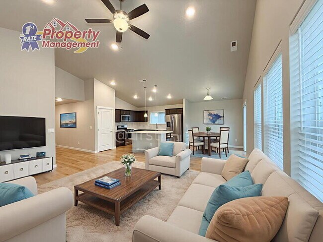 Building Photo - 11398 W Belgrave St