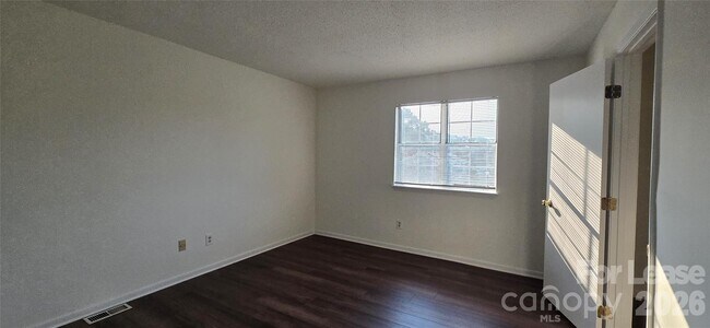 Building Photo - 3109 Heathstead Place