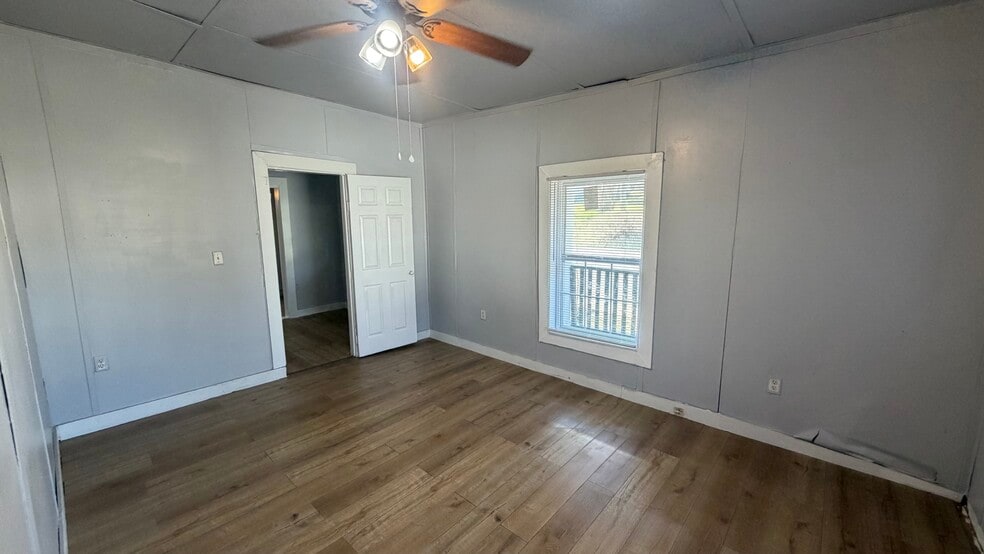 1st Bedroom - 1108 Wyllie Ave