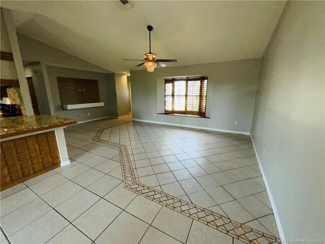 Building Photo - 1634 SW Gemini Ln