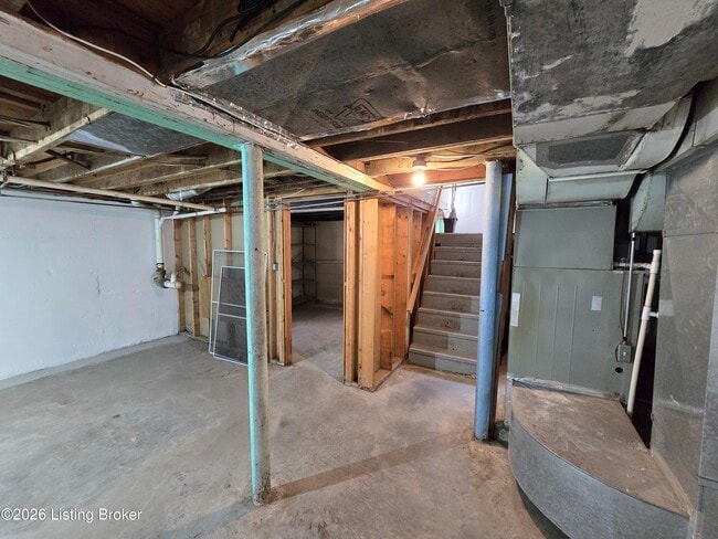 Building Photo - 3932 Kennison Ave