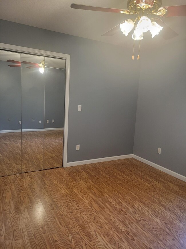 Building Photo - 11 Milnor Cir