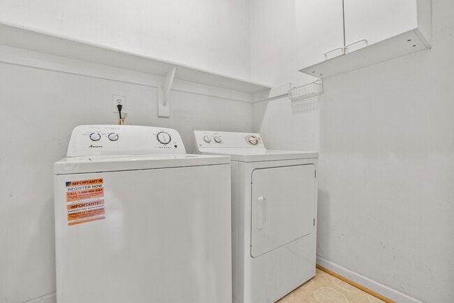 Building Photo - 5509 Bulls Bay Dr