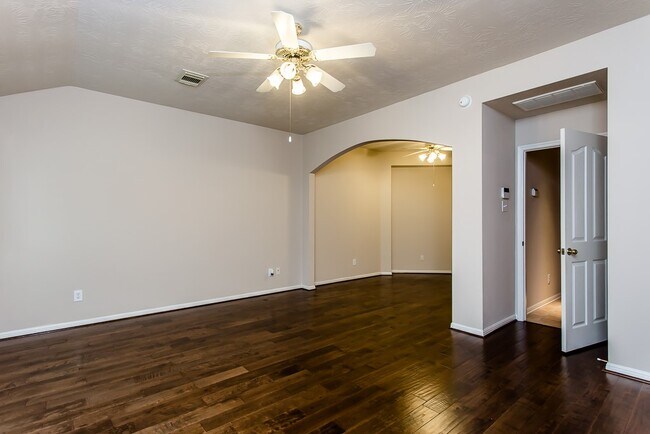 Building Photo - 11 Fair Light Ct