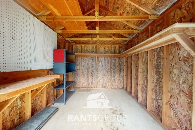 Building Photo - Spacious 3-Bed / 2-Bath Home on 2.5 Private Acres – Cooper Point