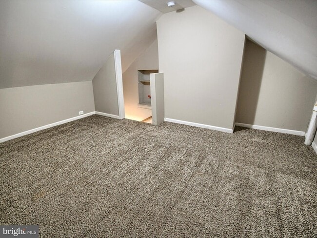 Building Photo - 24 W Front St
