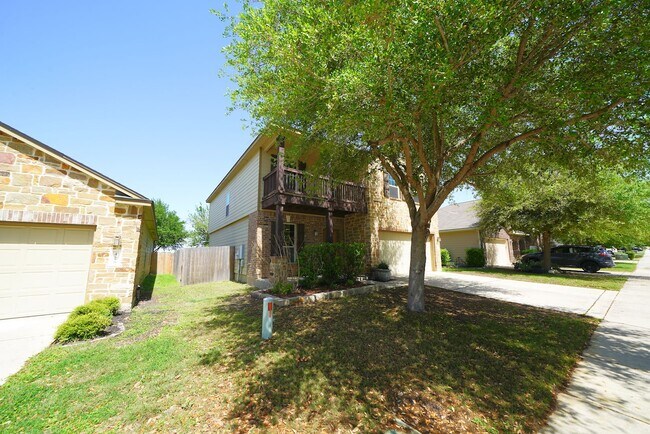 Building Photo - Great 4 Bedroom Home Now Available in Cibo...