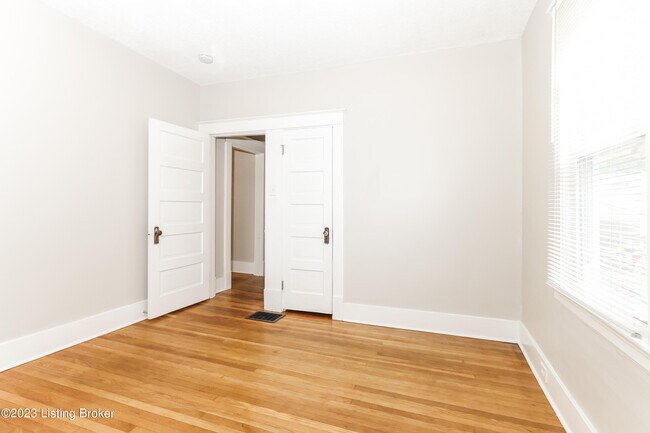Building Photo - 243 S 43rd St