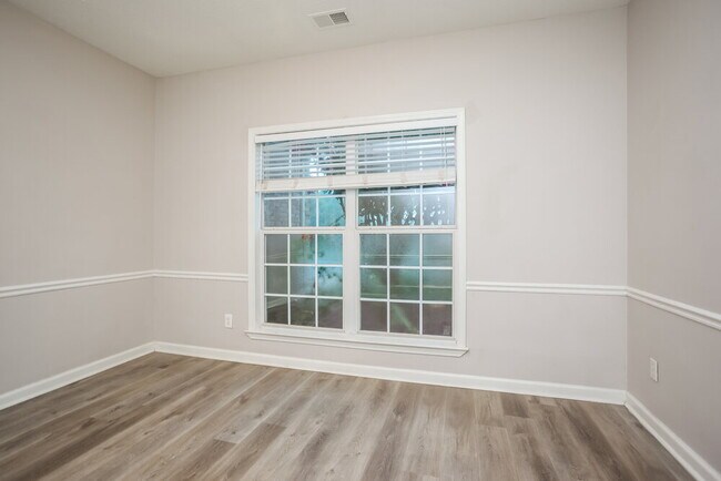 Building Photo - 8116 Fleets Run Dr