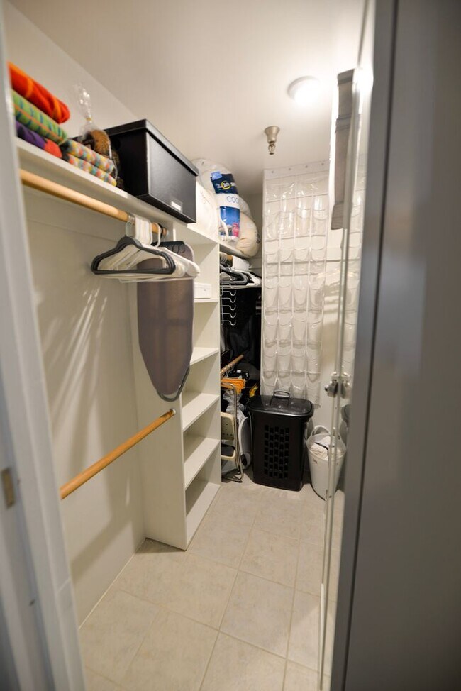 Building Photo - Fully Furnished 1 bedroom Oceanview unit!! Call Steve Conrad- 949-542-8347