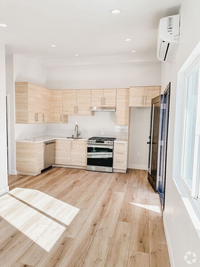 Building Photo - Modern 1-Bedroom Guesthouse Oasis in Grana...