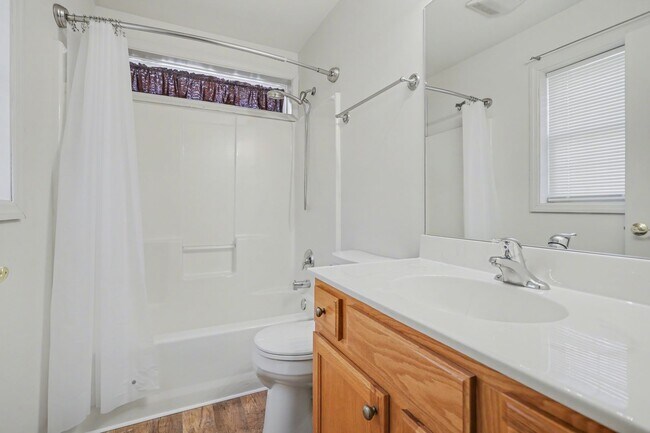 Building Photo - 3 Bedroom Home in Bainbridge