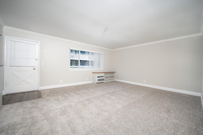 Palms B17 living3 (1) - Palms at the Pruneyard