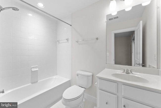 Building Photo - 6094 Camerons Ferry Dr