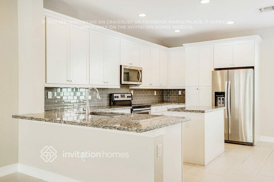 Building Photo - 11713 SW 13th Ct
