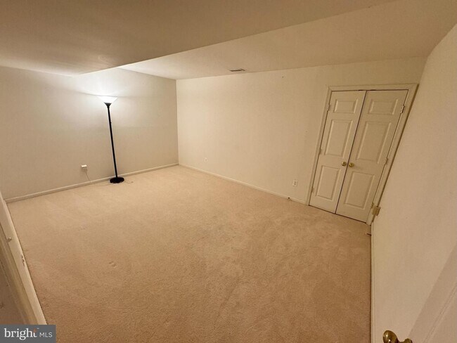 Building Photo - A rare opportunity to experience spacious, sophisticated living in a premier location.