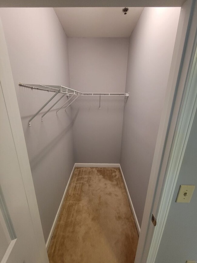 Building Photo - 102 Campus Walk Trl