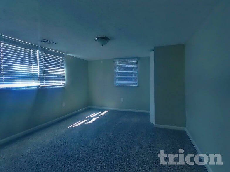 Building Photo - 7700 Mane Ln