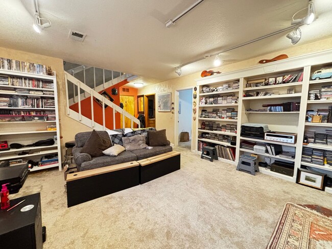 Building Photo - Large 4 Bedroom Home Close to Cook Family ...