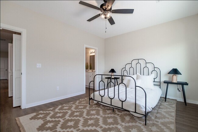 Building Photo - Southern Ridge- Holly Plan