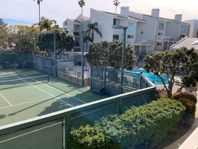 Building Photo - 135 S Sierra Ave