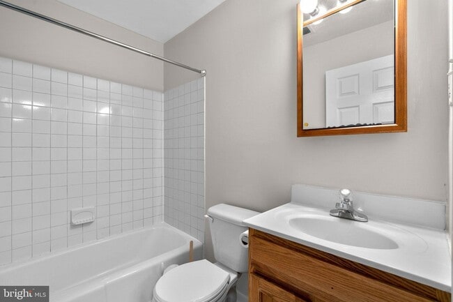 Building Photo - 3612 Court House Dr