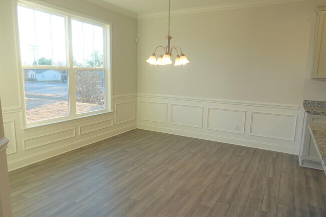Building Photo - 2704 Millhone Dr