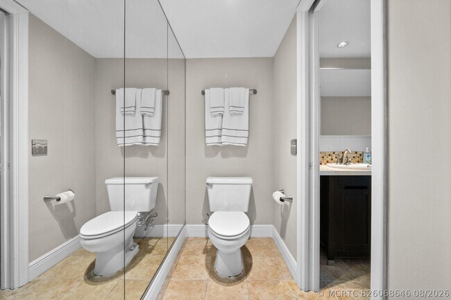 Building Photo - 511 Bayshore Dr