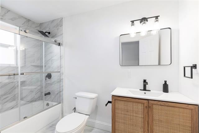 Building Photo - 8633 Westglen Dr