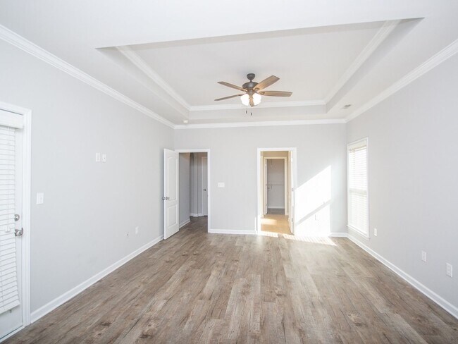 Building Photo - Gorgeous Corner-Lot Home in Canebrake Club – Lawn Care Included