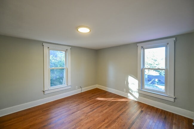 Building Photo - 29 N Shafer St