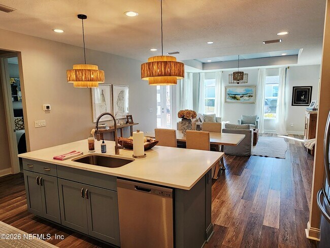 Building Photo - 34 Cabana Dr