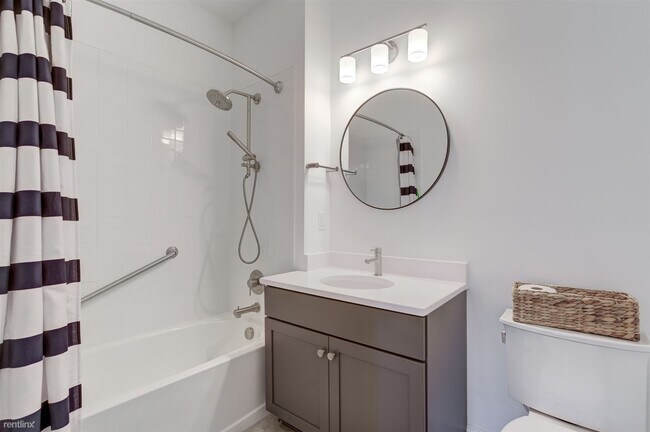 Building Photo - 5 br, 4.5 bath Townhome - 342 Purbrook Ln