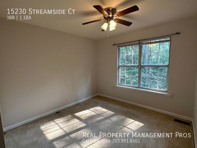Building Photo - 15230 Streamside Ct