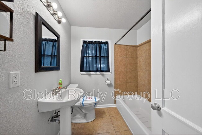 Building Photo - 408 Aviation Ave