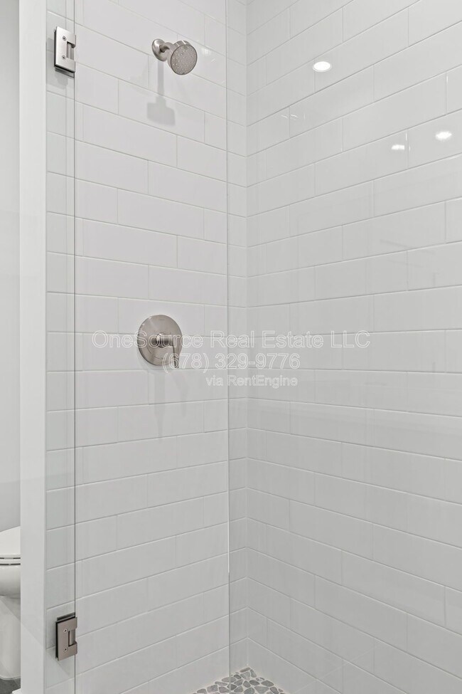 Building Photo - 201 New St