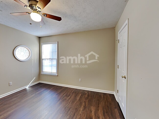 Building Photo - 3115 Elizabeth Ln